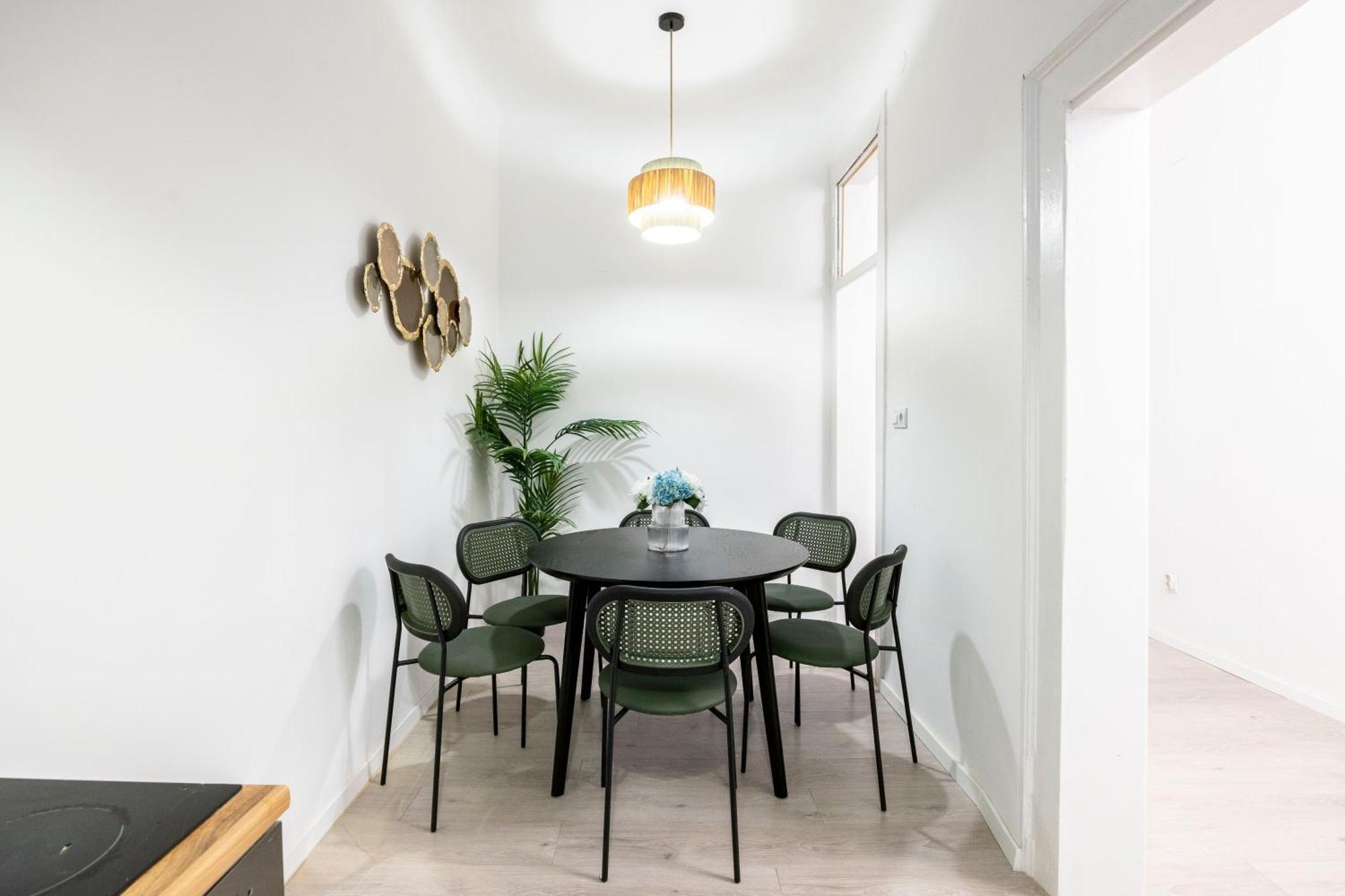 Charming & Cozy Central Apartment In The King Street Budapest Exterior photo